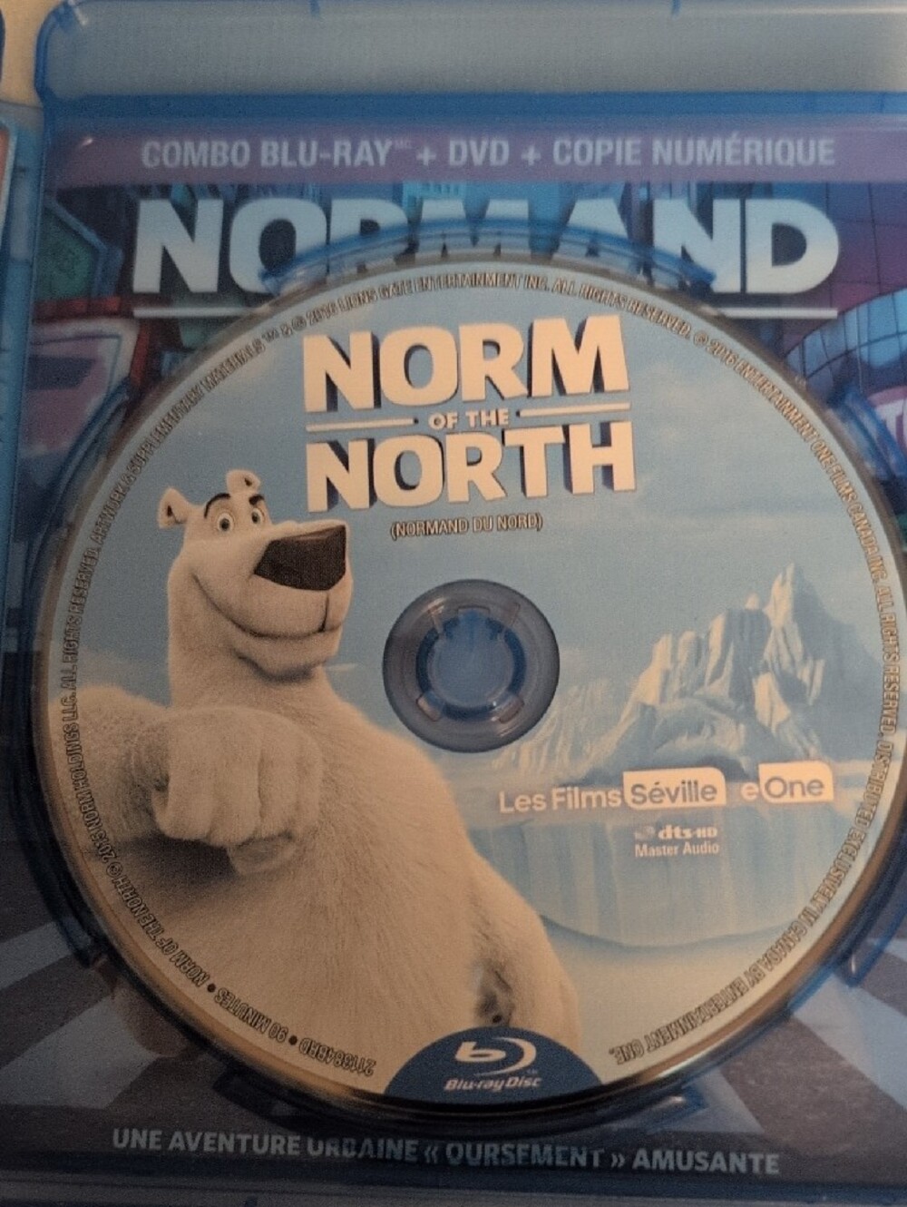 Norm of the North Blu-Ray + DVD Combo Pack Bilingual Movie - Picture 2 of 6